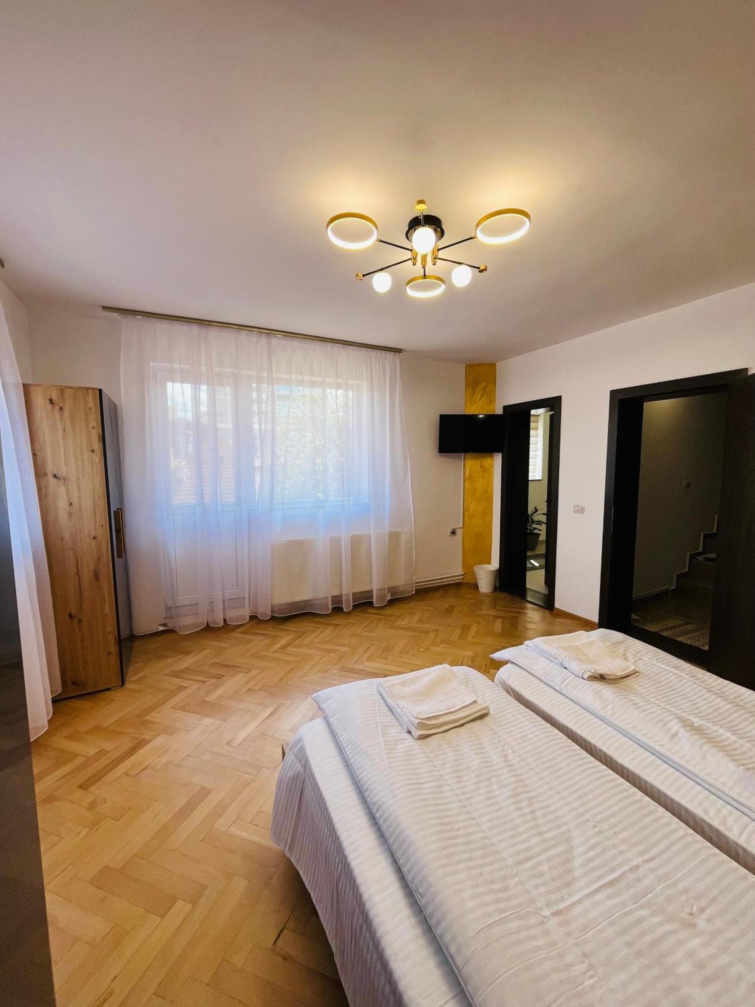 Random House Hotell Braşov Eksteriør bilde